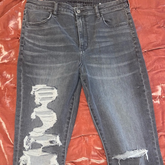 American Eagle Grey Skinny Jeans - Picture 2 of 4